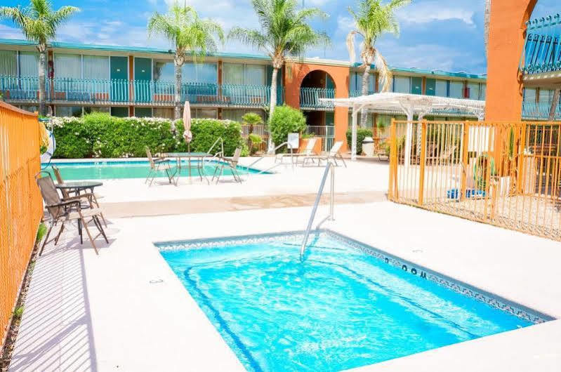 Knights Inn Tucson Zewnętrze zdjęcie